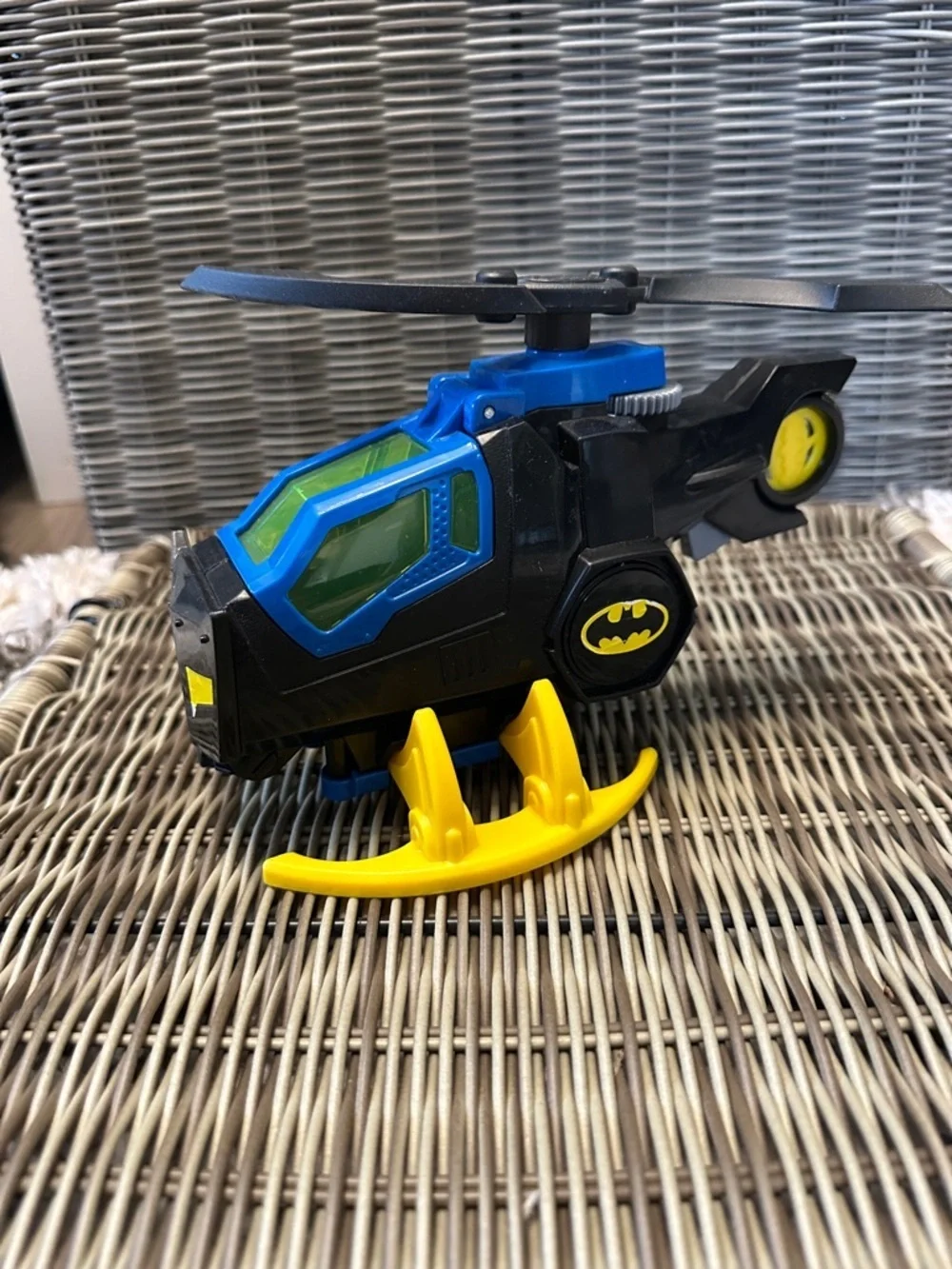 Imaginext DC Super Friends Batman Figure & Bat Helicopter Claw Copter